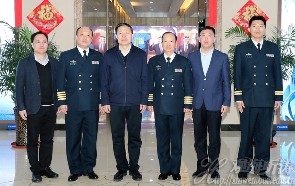 中国海洋大学海军潜艇学院国防科研联合培育项目启动